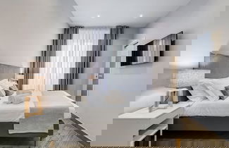 Photo 13 - Colonna Luxury Suites