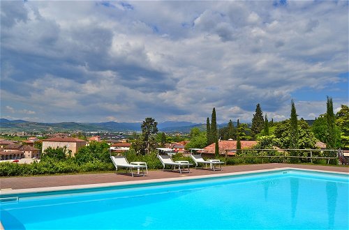 Foto 23 - Villa Faccioli Deodara With Shared Pool