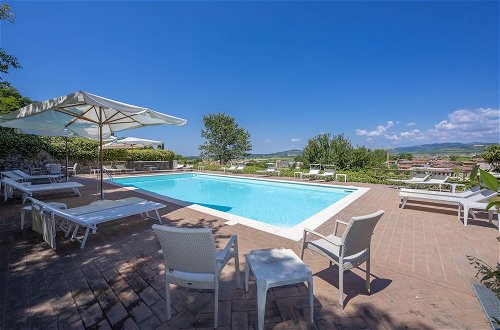 Foto 20 - Villa Faccioli Deodara With Shared Pool