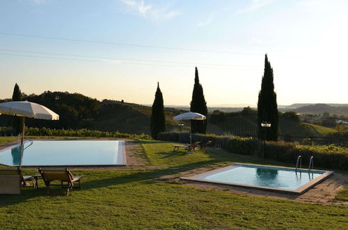 Foto 15 - Belvilla by OYO Holiday Home With Pool in Stabbia