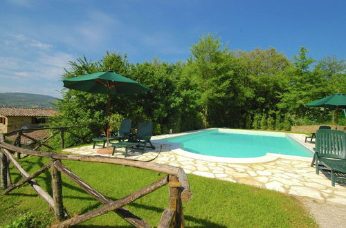 Photo 20 - Holiday House with Pool & Large Garden Overlooking Lake near Tuscany