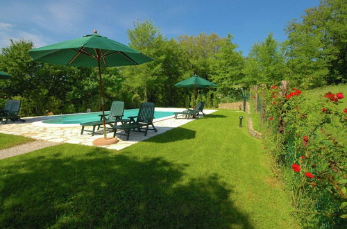 Foto 24 - Holiday House with Pool & Large Garden Overlooking Lake near Tuscany