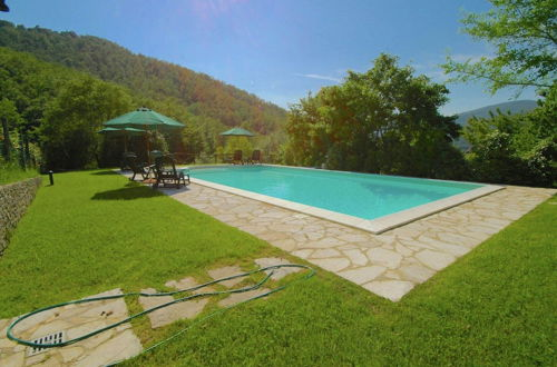 Photo 25 - Holiday House with Pool & Large Garden Overlooking Lake near Tuscany