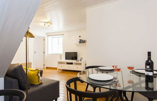 Foto 1 - ALTIDO Stylish 1-bed flat w/ city views in Alfama