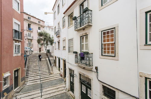 Foto 17 - JOIVY Stylish 1-bed flat w/ city views in Alfama