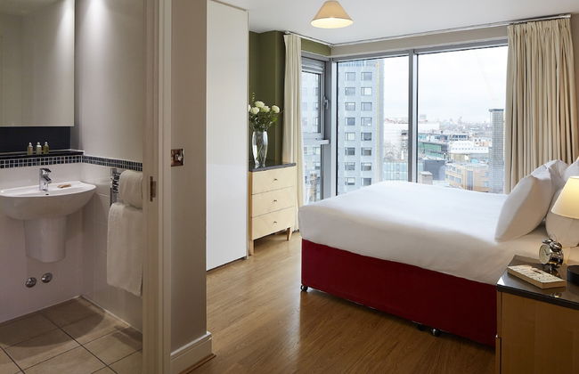 Marlin Aldgate Tower Bridge - Foto 1