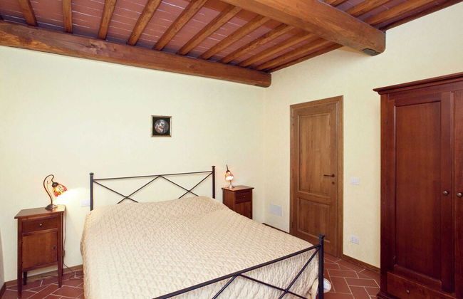 _x000d_ farmhouse in Loro Ciuffenna - Photo 2