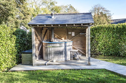 Photo 25 - Barn Conversion - Hot Tub - Penally