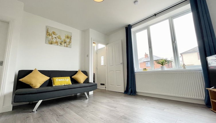 Photo 1 - Worksop Newly Refurbished 3-bedroom House