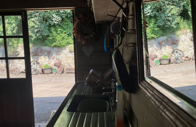 Outstandingly Situated Cosy Shepherds Hut - Foto 27