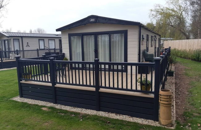 Captivating Bluebell Lodge 2-bed Cotswolds Caravan - Foto 21