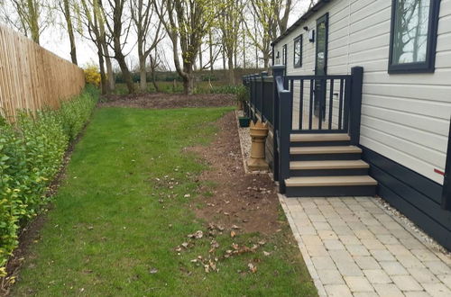 Foto 15 - Captivating Bluebell Lodge 2-bed Cotswolds Caravan