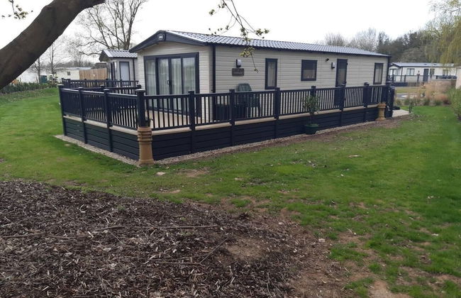 Captivating Bluebell Lodge 2-bed Cotswolds Caravan - Foto 14