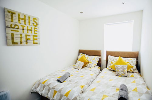 Photo 9 - 1 & 2 Bedroom Shield House Apartments Sheffield Centre