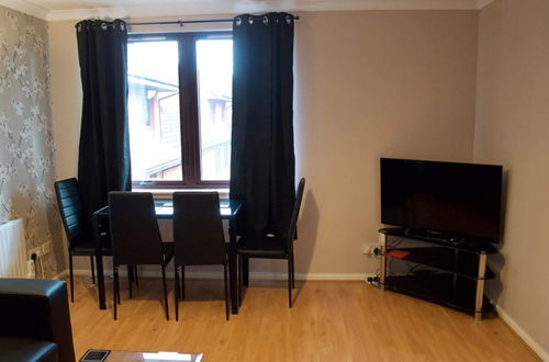 Photo 13 - Comfortable & Bright 2 Bed Near Leith Walk