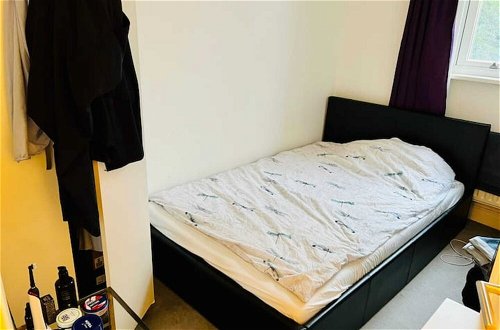 Foto 4 - Comfortable 2 Bedroom Apartment in West London