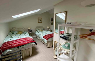 Photo 2 - Luxury Accom. With Pool Henbury, Macclesfield