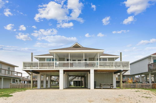 Photo 1 - Betsy's Beachfront Cottage