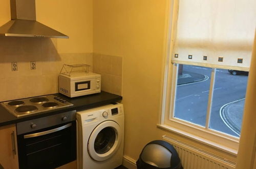 Photo 10 - Impeccable 3-bed Apartment in Stockton-on-tees