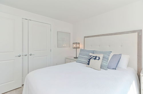 Foto 8 - Harbourtown Suites Luxury Condo