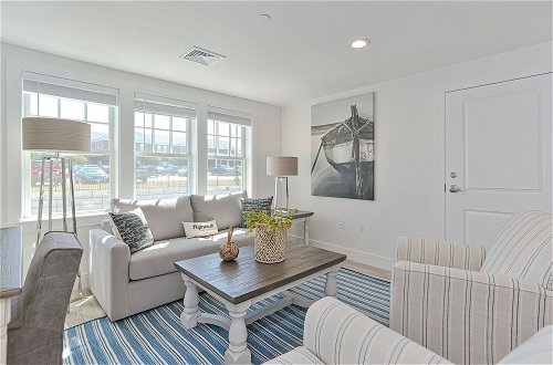 Foto 29 - Harbourtown Suites Luxury Condo