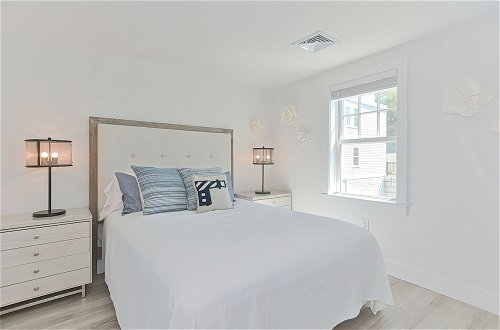 Foto 7 - Harbourtown Suites Luxury Condo