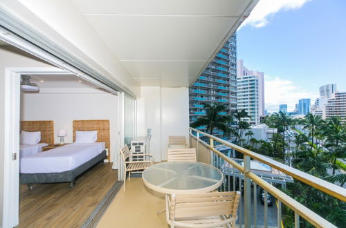 Foto 22 - Fully Furnished Ilikai Tower 525 Condo With Free Wifi, Near Best Waikiki Beaches! by RedAwning