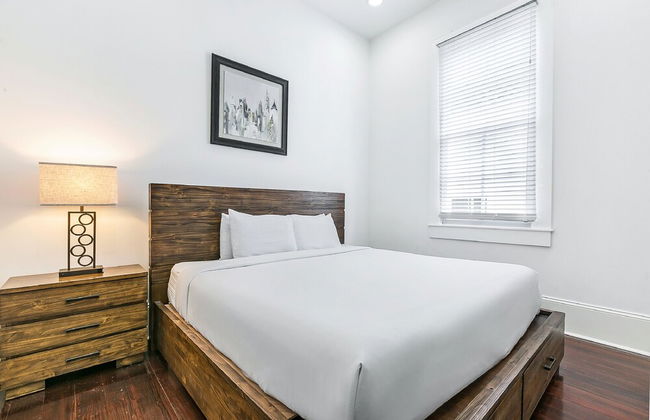 Terpsichore-Carondelet Residences - Photo 3