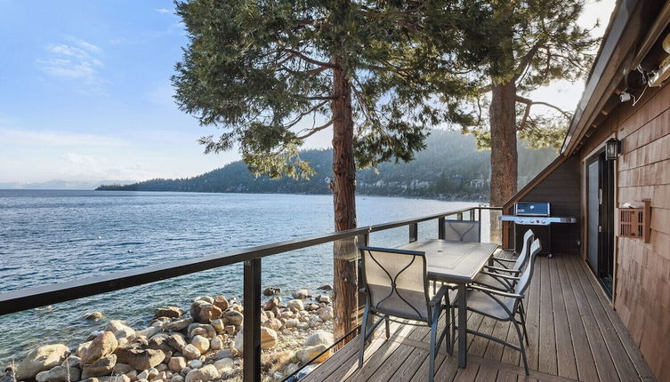 Foto 1 - Soak in Luxury Lake Views of Tahoe From Deck