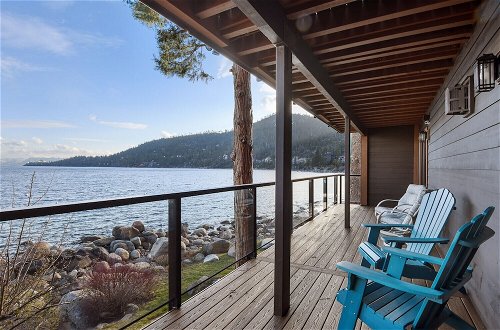 Foto 25 - Lakefront Luxury