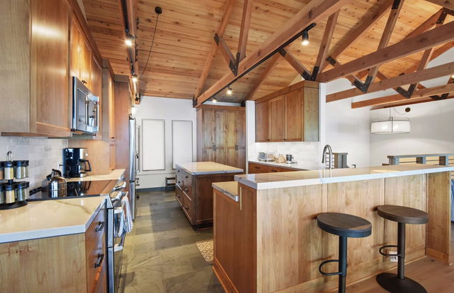 Soak in Luxury Lake Views of Tahoe From Deck - Foto 10