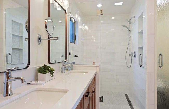 Soak in Luxury Lake Views of Tahoe From Deck - Foto 18