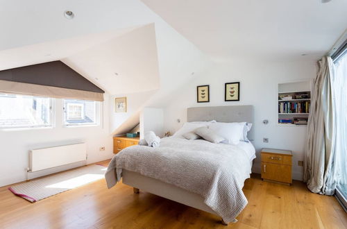 Photo 14 - Fantastic 5 Bed House in Kensington Near Museums