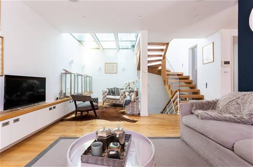 Photo 31 - Fantastic 5 Bed House in Kensington Near Museums
