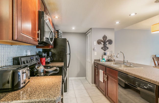 Near Theme Parks! Potter's Castle! Gorgeous, 3 BR's, Sleeps 8, Pool! - Foto 13