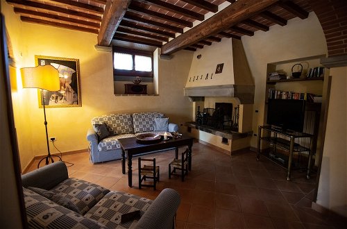 Foto 20 - Private Villa with AC, private pool, WIFI, TV, terrace, pets allowed, parking, close to Arezzo