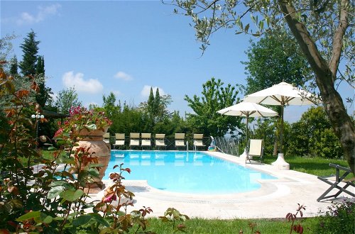 Foto 16 - Private Villa with AC, private pool, WIFI, TV, terrace, pets allowed, parking, close to Arezzo