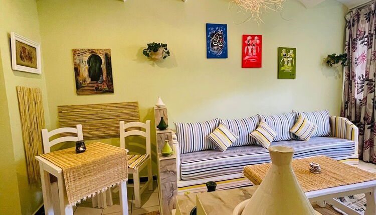 Foto 1 - Charming Getaway in Casablanca Maroc, Cozy Home With Thoughtful Amenities