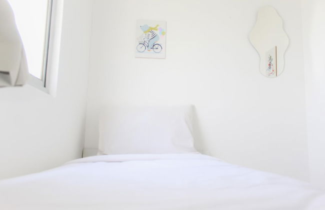 Comfortable 2BR at Emerald Bintaro Apartment - Photo 6