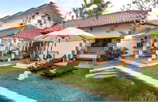 Foto 1 - Villa Umara Seminyak Sun, Sand & Style: 5-min Walk to Beach!