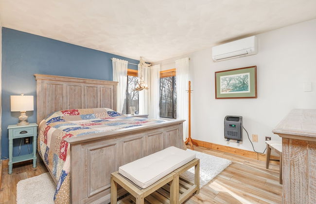 Swiss Mountain 1 Bedroom - Premier Unit with Patio by RedAwning - Photo 2