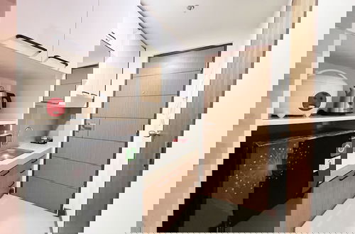 Foto 7 - Restful And Simply Look Studio Vida View Makassar Apartment