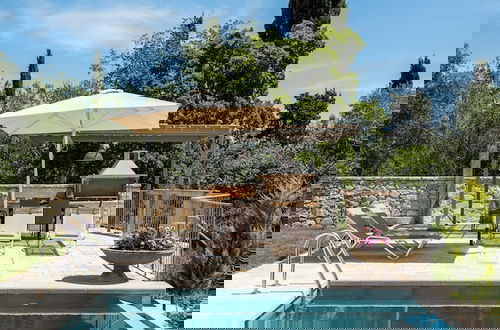 Foto 17 - Mateo Stone Villa with Private Pool by Konnect