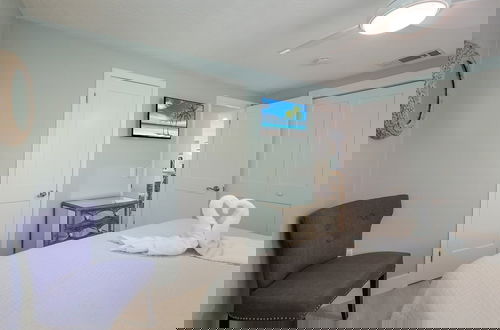 Foto 3 - Mermaid's Treasure 2 Bedroom Home by RedAwning