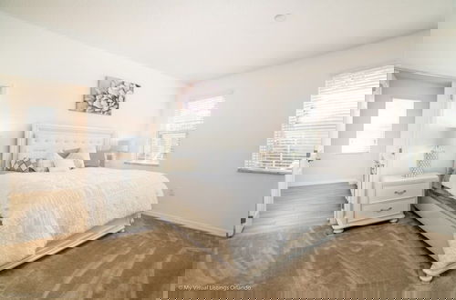 Foto 2 - Very Large 11 Bed Pool Home With Game Room 11 Bedroom Home by RedAwning