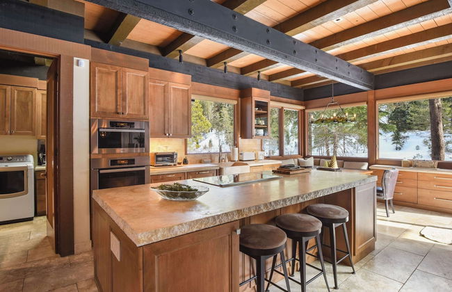 Joy on the River Stunning Waterfront Home for 10 - Photo 18