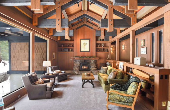 Joy on the River Stunning Waterfront Home for 10 - Photo 1