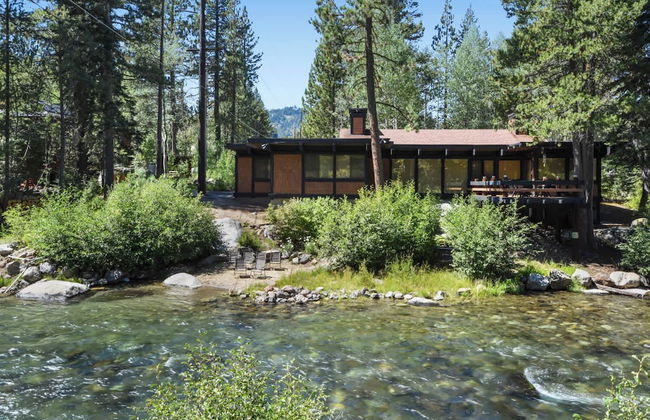 Joy on the River Stunning Waterfront Home for 10 - Photo 62