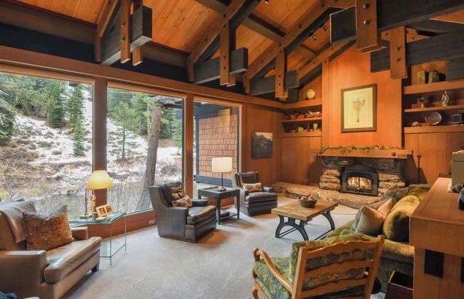 Joy on the River Stunning Waterfront Home for 10 - Photo 22