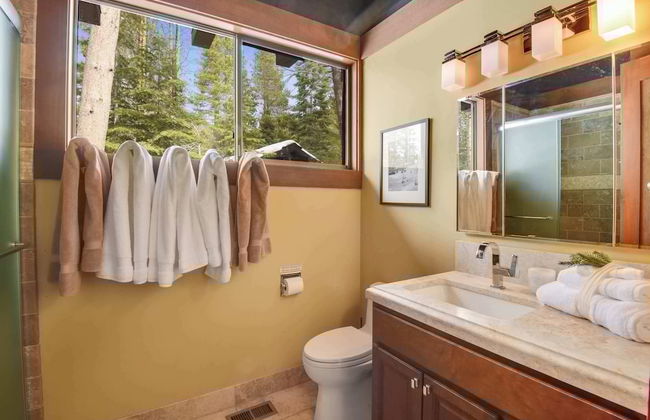 Joy on the River Stunning Waterfront Home for 10 - Photo 25